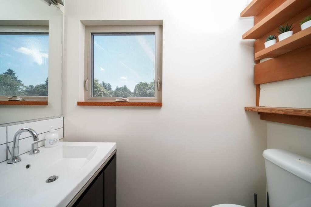 #stayinmydistrict Buckman Open Loft-style Townhome Holiday home *